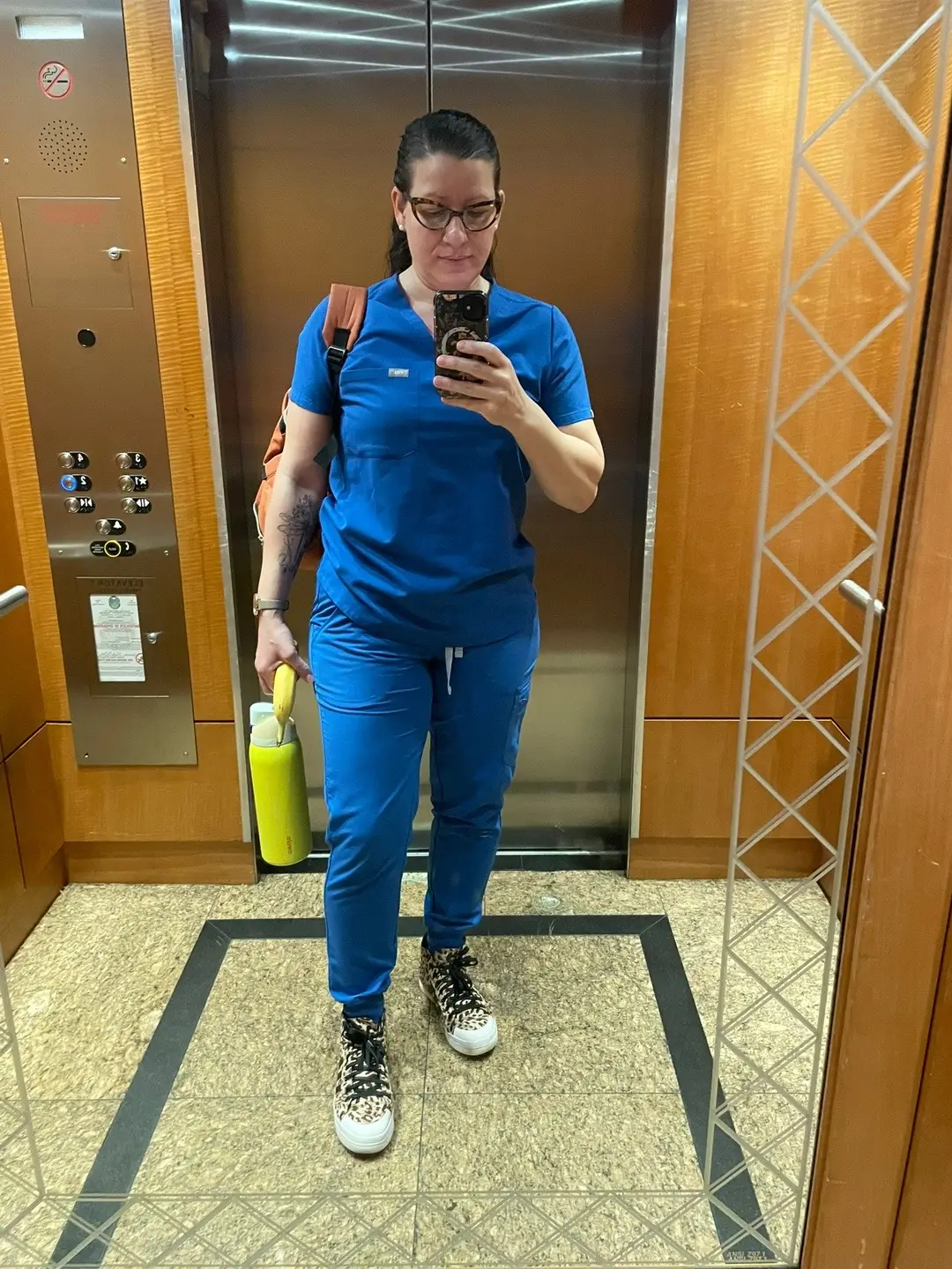 Truth is, I rarely wear scrubs to work (but my collection is very colorful 🌈😆) - I mostly prefer cute and comfy on the daily- but give me Linen ANY day, because I’m a S.FL girl, so keeping cool is a must 🌴☀️ #miamigirl #simplestyle #OOTD #genx #over45 