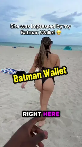 She confirmed it’s 🔥 10/10 😮‍💨 #fyp #batman #wallet #trending #batmanwallet 