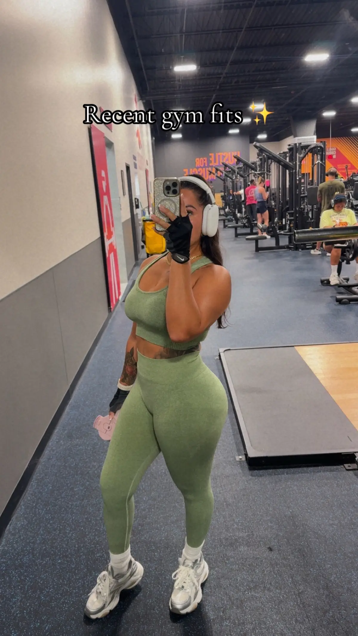 Recent gym fits 🏋🏽‍♀️ #fyp #GymTok #gymfit #girlswholift #Fitness 