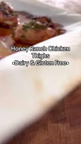Comment ‘recipe’ and ai’ll send it to you! Or visit the link in bio and click on the second button . #chickenthighs #glutenfreerecipes #onepandinner #DinnerIdeas #chickenrecipe 