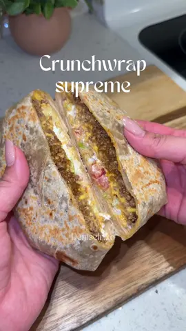 #crunchwrap#tiktokfood#cocinaconmigo#fyp#recetas