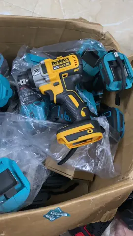Thân siết bulong dewalt