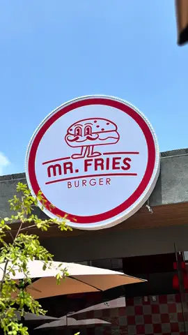 ALGO GRANDE ESTÁ POR COMENZAR 😎 ¡PRÓXIMAMENTE EN ZAMORA! MR. FRIES BURGER ZAMORA #burger #fastfood #fries #comida #mrfries 