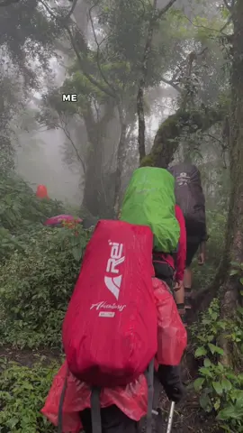 #HariJomblo  Keren gini gendong cerrier  #pendaki #gunung #pendakiindonesia #tren 