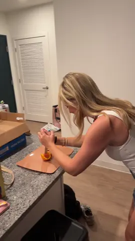 THE ORANGE!!!!!??????  #fy #collegeapartment #college #orangejustice #giantsaltycookie