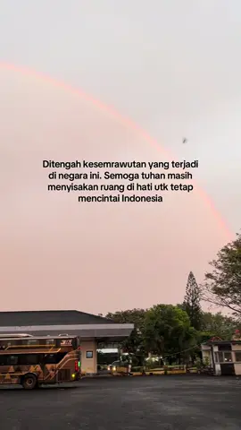 Lahir, tumbuh dan berkembang disini. Semua orang yg kucinta ada disini. Rasanya berat kalo harus membenci segalanya. Lekas membaik negeriku #indonesia🇮🇩 #dprrikhianatirakyat 