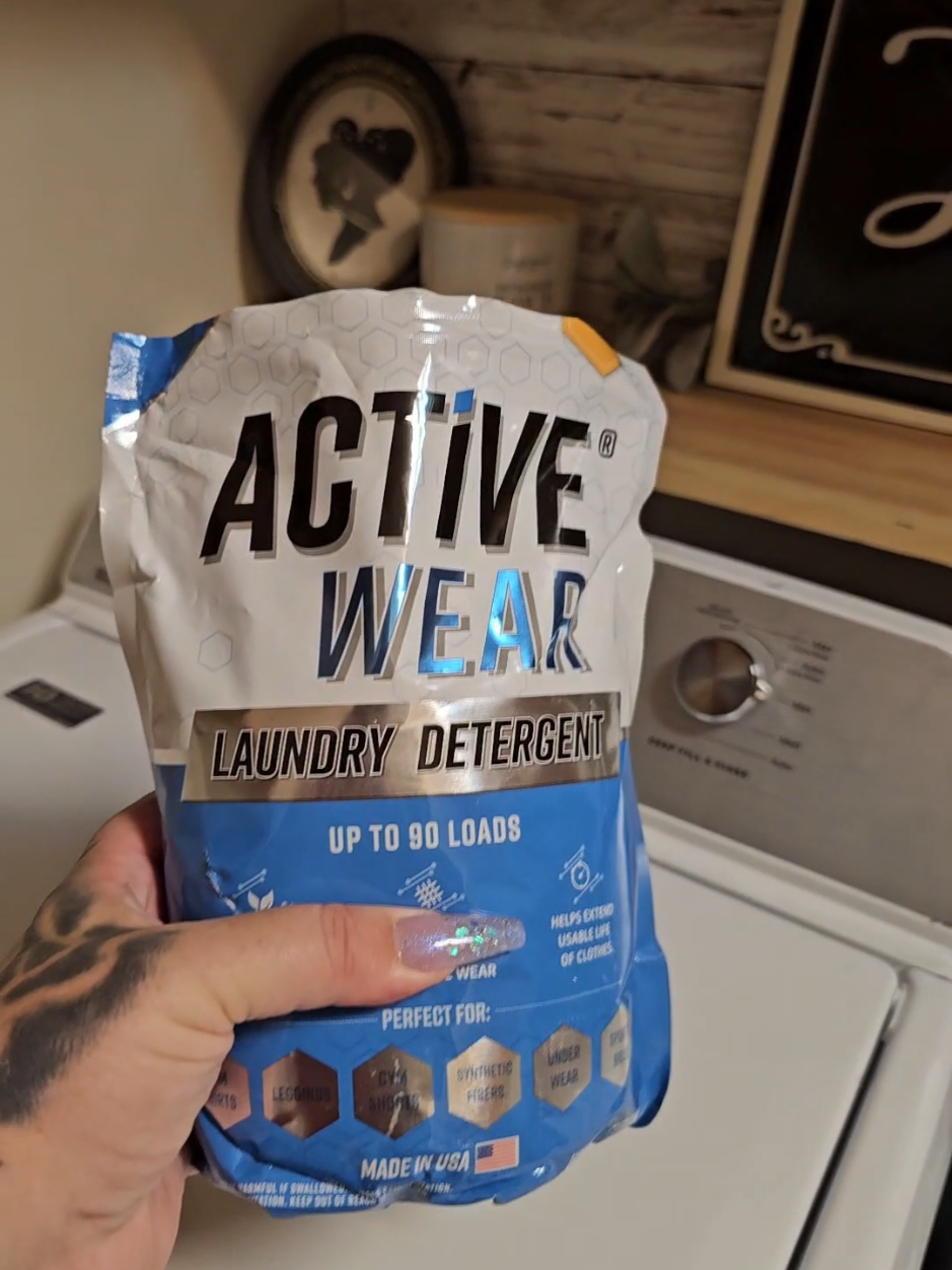 Left your laundry sitting in the washer too long? Now everything smells musty? This Active Wear Laundry Powder actually removes that stubborn odor that regular detergent can’t touch. One wash and the stink is GONE. 🙌 ✨ Eliminates mildew + musty smells 🌱 Plant-based & eco-friendly 💧 Concentrated = lasts longer 👕 Safe on clothes, towels, and sheets No more rewashing loads over and over. 🛒 Tap the orange shopping cart to get yours today and save your clothes! #laundry #cleaning #tiktokshop 