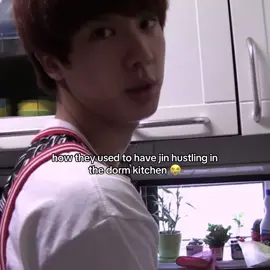 and i know he had jungkook tucked in by 10pm for school the next day he wasnt playing 😭😭 not the one or the two #jin #bts #kpop #jungkook #fyp 