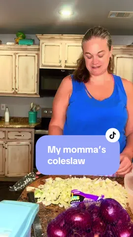 It’s the only coleslaw I like. #coleslaw #cookingwithangelina #mommasrecipe #amusingangelina #fypシ 