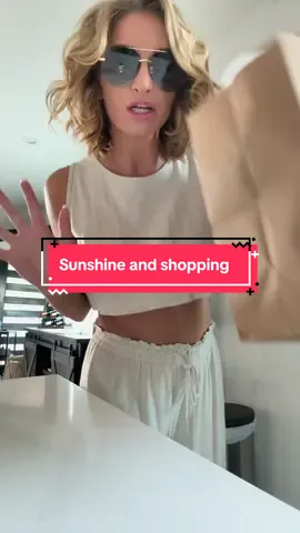 I am convinced there’s nothing a little sunshine and shopping cannot fix!! 💃👒👖🥰