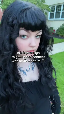 go connect with nature rn 🖤 #fyp #witchtok #foryoupage #witchesoftiktok #witch #witchcraft #foryou #tarotreader #deitywork #witches #viral #fypage #deityworship #hekateanwitch 