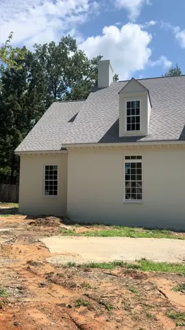 We’re getting so close 🤩 Cannot wait to live here!  #newconstruction #newhome #paintedbrick #beforeandafter #brick 
