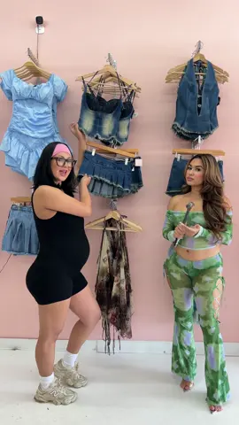 This Labor Day Weekend 🎀 Shop our 30% off sale in store & online, as well as $5-$20 clearance items in store! #azboutique #onlineshopping #azbaddies #shopsmallbusiness 
