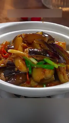 Công thức món cà tím xào hấp dẫn thơm ngon đưa cơm lắm mọi người biết chưa #nauancungtiktok #monanngon #comque #ônganhnấuăn 