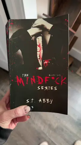 This is so good already!! #BookTok #booksoftiktok #goodbooks #thrillerbooks 