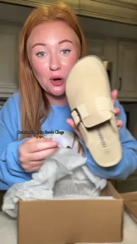 Just released and these are 100% going to sell out! Grab them why your size is available!! 🍂🤎✨ @Cushionaire #suedeclogs #cushionaire #clogs #fallclogs #shoes 