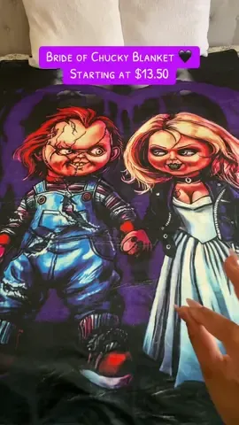 I love this blanket 😱💞 #halloween #horrortok #horrormovie #brideofchucky #chucky 