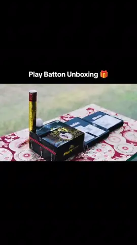 YouTube Silver & Golden Play Batton Unboxing 😍 #youtube #1millionaudition #goldenplaybutton #foryoupage❤️❤️ #trendingtiktok 