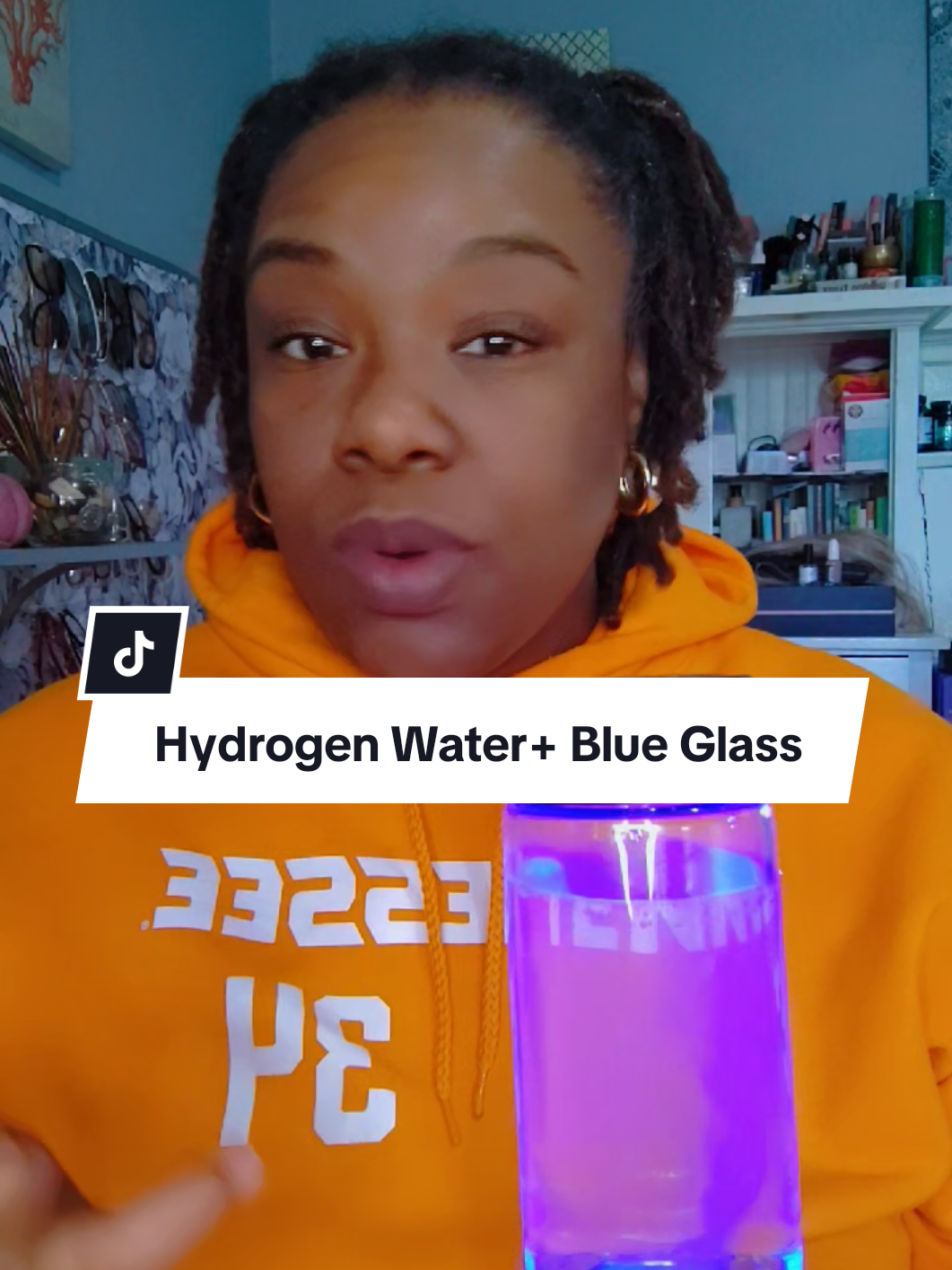 Hydrogen water is definitely a biohack tool with antioxidant, anti-inflammatory, and recovery benefits. Metaphysically, it's a direct sip of primordial Source energy that resets cellular frequency and amplifies intention. WARNING ⚠️ Although it's safe to consume, it's not a miracle! Make sure your hydrogen water source is legit, and don’t expect it to override poor lifestyle choices. #nohashtag #awakening #manifestation 