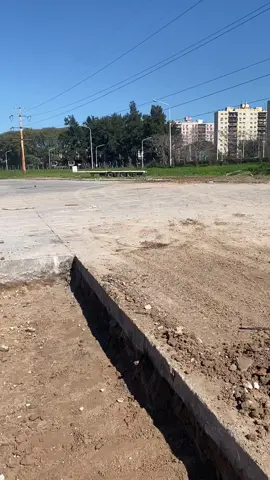 Nos encontramos realizando este trabajo en el Mercado Central ubicado en Ezeiza 📍 #pabimento #videoviral #hormigón #👷🏽‍♂️👷🏽‍♂️👷🏽‍♂️ #industriales 