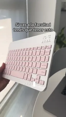 No quería llevar mi compu, solución: 😂 se conecta por bluetooth al celu y lisssto. Consíganlo por mercado libre  te llega al toque y no está caro  #facultad #tips #apuntes #escribir #bolucompras 