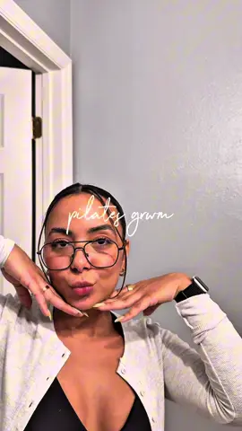 I actually love doing a lil something for me for class 🌸❤️‍🔥 ladiesss what are some of your must have products?  #pilatesgirl #grwm #grwmmakeup #oneractive 