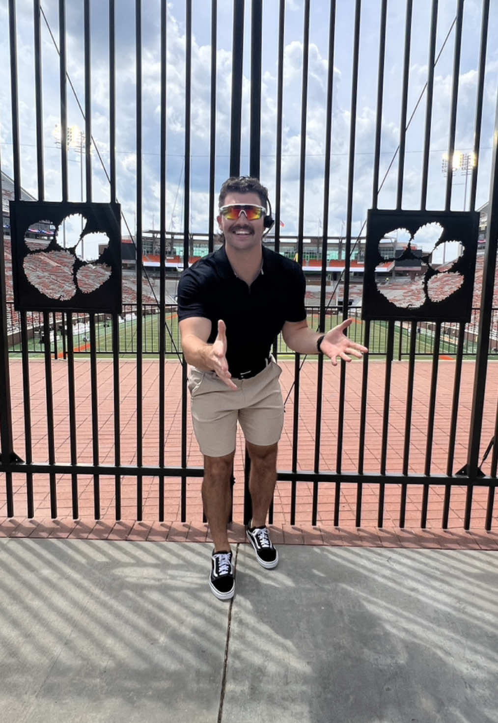 Businessesman takes on Death Valley @Gas Station Sunglasses @Men’s Wearhouse @Vans #colejernstedt #forthecoleture #jerney #thejerney #keepthatsameenergy #KTSE #jointhejerney #fyp #viral 