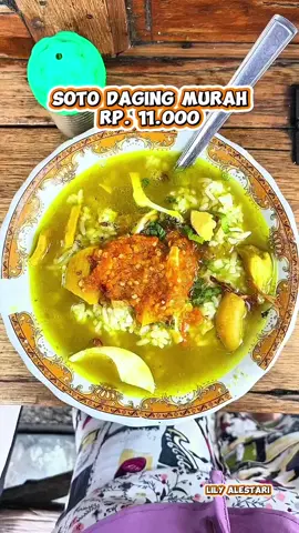 SOTO DAGING MADURA MURAH DAN ENAK SELALU RAME PEMBELI 🥘 SOTO DAGING MADURA PAK KURDI 📍 JALAN SEMARANG SURABAYA ( DEPAN STASIUN PASAR TURI ) ⏰ 07.00 - 10.00 WIB 💰 RP. 11.000 ✅ HALAL Credit ig /lilyalestari #streetfood #kuliner #kulinerindonesia #idejualan #idebisnis 