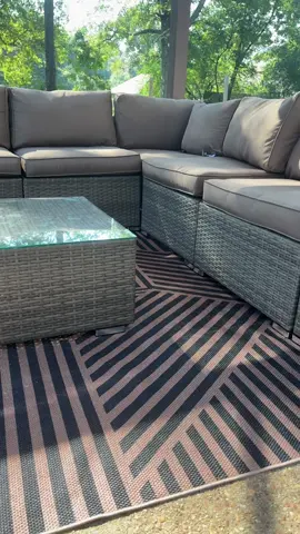#Outdoors #porchdecor #outdoorrug #rug 