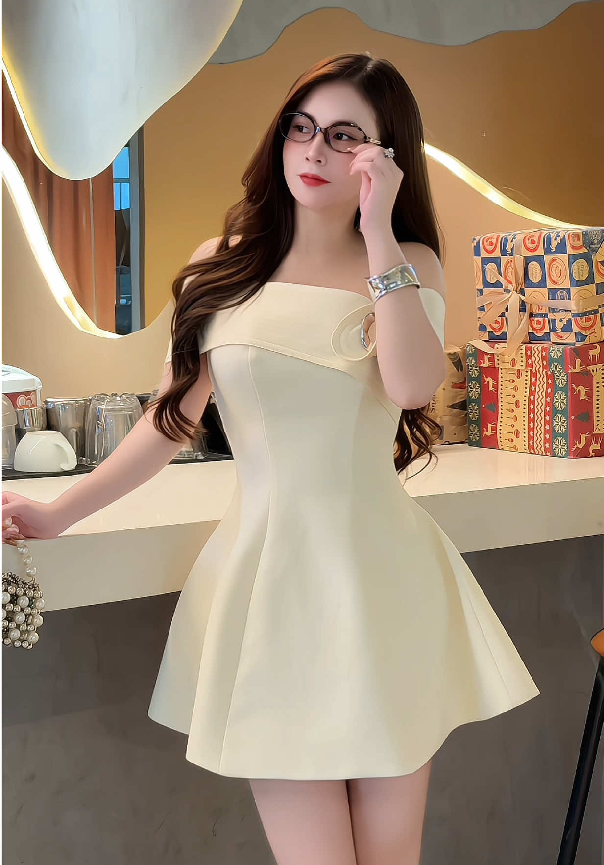 Tự làm nữ hoàng cuộc đời mình 🥰 #xuhuong #lyna_vaythietke #vaydep 