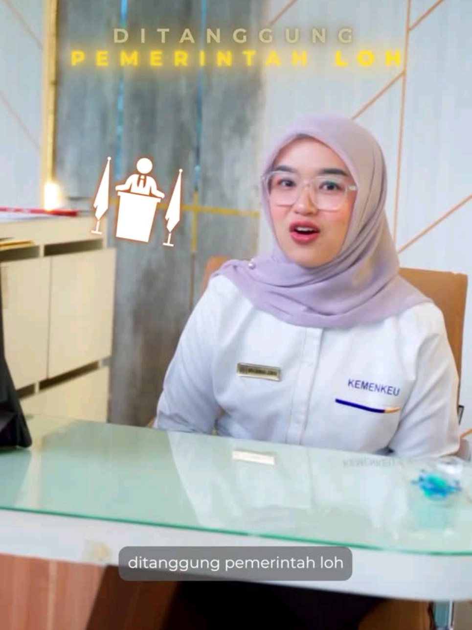 #KawanPajak, gaji utuh tanpa potongan pajak! Mulai Januari 2025, pegawai tertentu di industri tertentu dengan penghasilan tetap bruto hingga Rp10 juta per bulan untuk pegawai tetap atau Rp500 ribu per hari untuk pegawai tidak tetap mendapat insentif PPh 21 Ditanggung Pemerintah. Kebijakan ini adalah bentuk keadilan dan pemerataan, sebagai salah satu manfaat pajak yang kita bayarkan. Simak selengkapnya dalam video berikut! 📷 @pajakbengkululampung