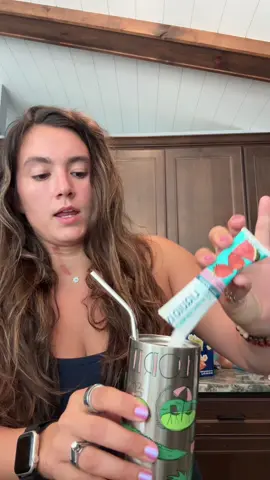 From barre to school pick-up, Pilates and sauna seshes…I cannot keep up with water alone 😵 Liquid I.V. saves me daily💧 #hydration #liquidiv #momlife #tiktokshopcreatorpicks #pilates 