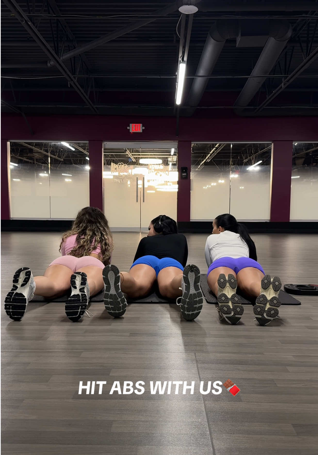 Abs workout 🫶🏼 #abs #coreworkout #creatorsearchinsights #bestieworkout #gymgirls 