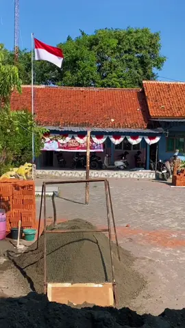 alhamdulillah thn ini sdn gegerkunci 02 mendapat rehab 3 ruang kls dan 1 unit ruang wc, karna memang kondisi gedungnya sudah rusak parah. jgn salfok sm sound nya ya guys, enak aja di denger adem gitu😭🤣#semangat#rehab#sekolahkusejahtera #fypシ#foryoupage