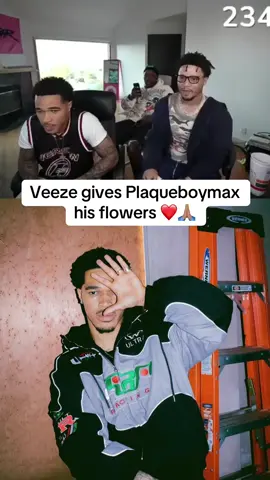 Veeze gives Plaqueboymax his flowers #plaqueboymax #veeze 