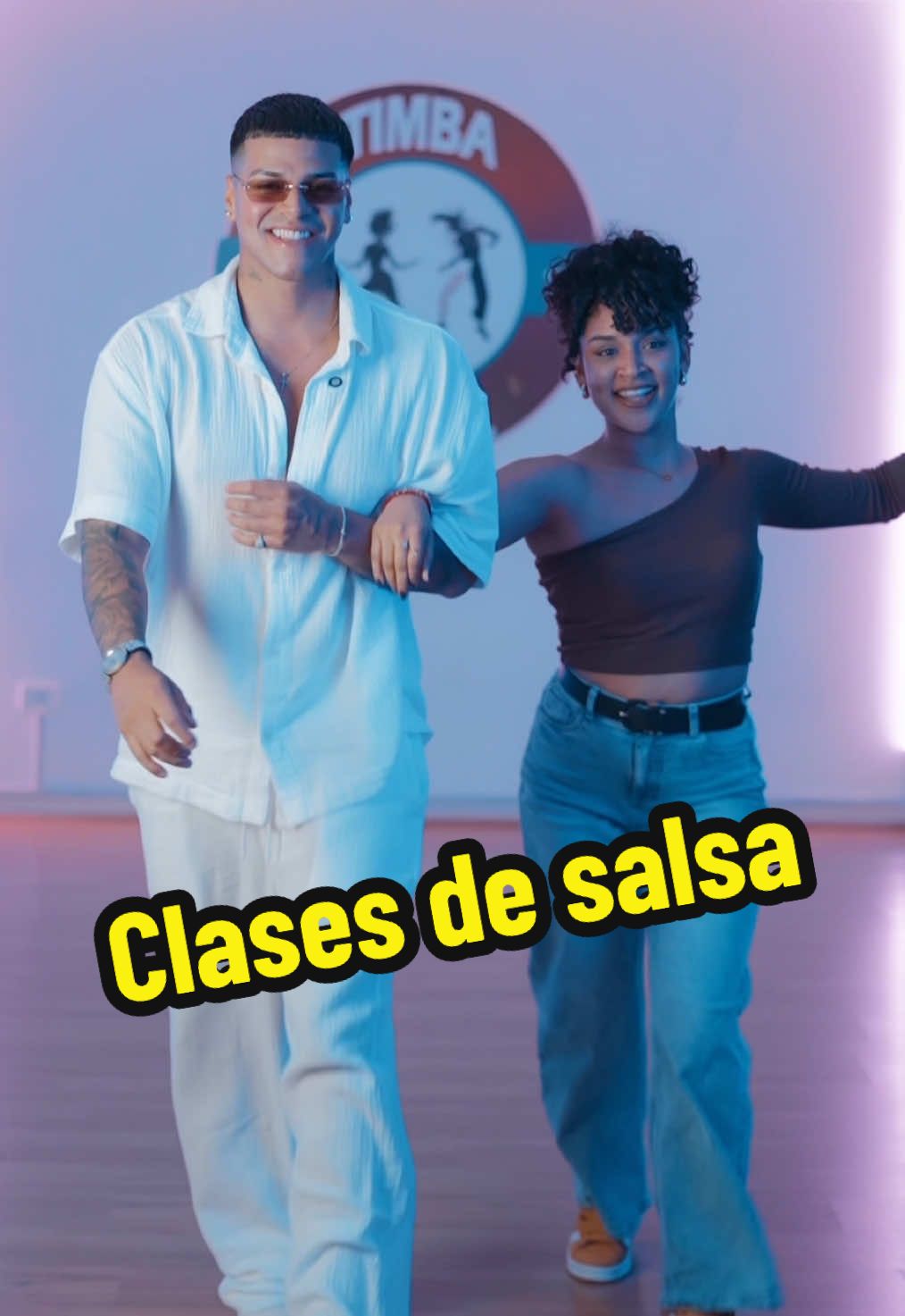 @Paolosuarez96  nos enseña los reales pasitos de salsa 🤩 Sa’ sa’ sa’ sal sá! 💃🕺 Clases de salsa en Timbaschool 😎 #baile #salsa #timbaschoo #socialdance #CapCut 
