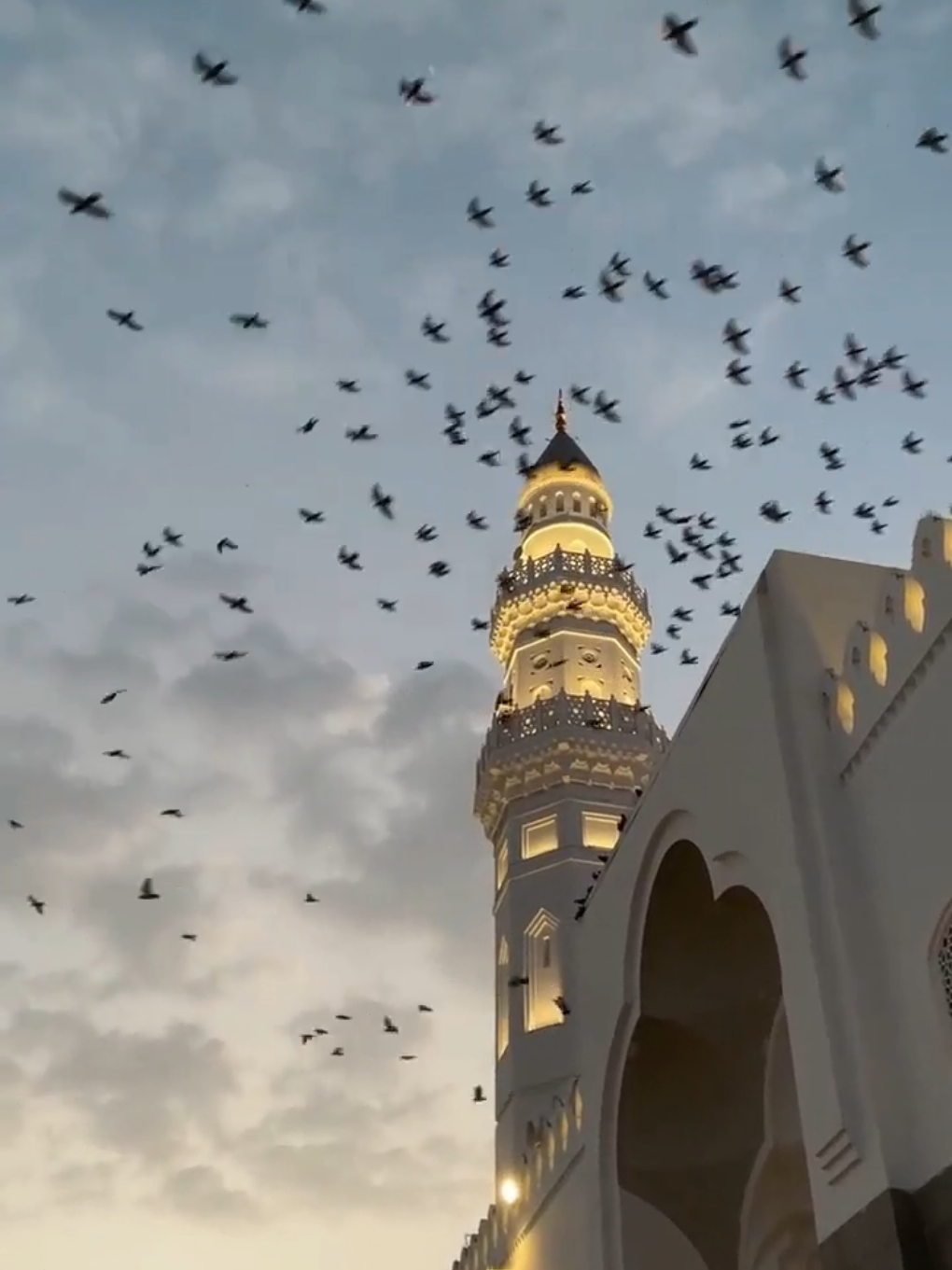A step in Makkah, a lifetime of longing #CapCut #umroh #makkah #makkahmadinah🕋 #aesthetic 