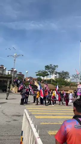 Tahun ni Merdeka ada Pesawat TUDM.. Jom guys ramai2 ahad ni di Dataran Pahlawan Melaka.. Mana Lagi Melaka Lerrr !! #merdekamelaka2025  #dataranpahlawan #melaka2025  #31ogos2025 
