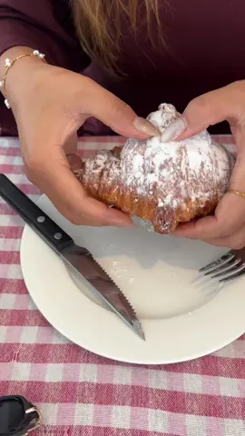 Today I wanted to eat croissant🥐 #croissant #creatorsearchinsights #fyppppppppppppppppppppppp 