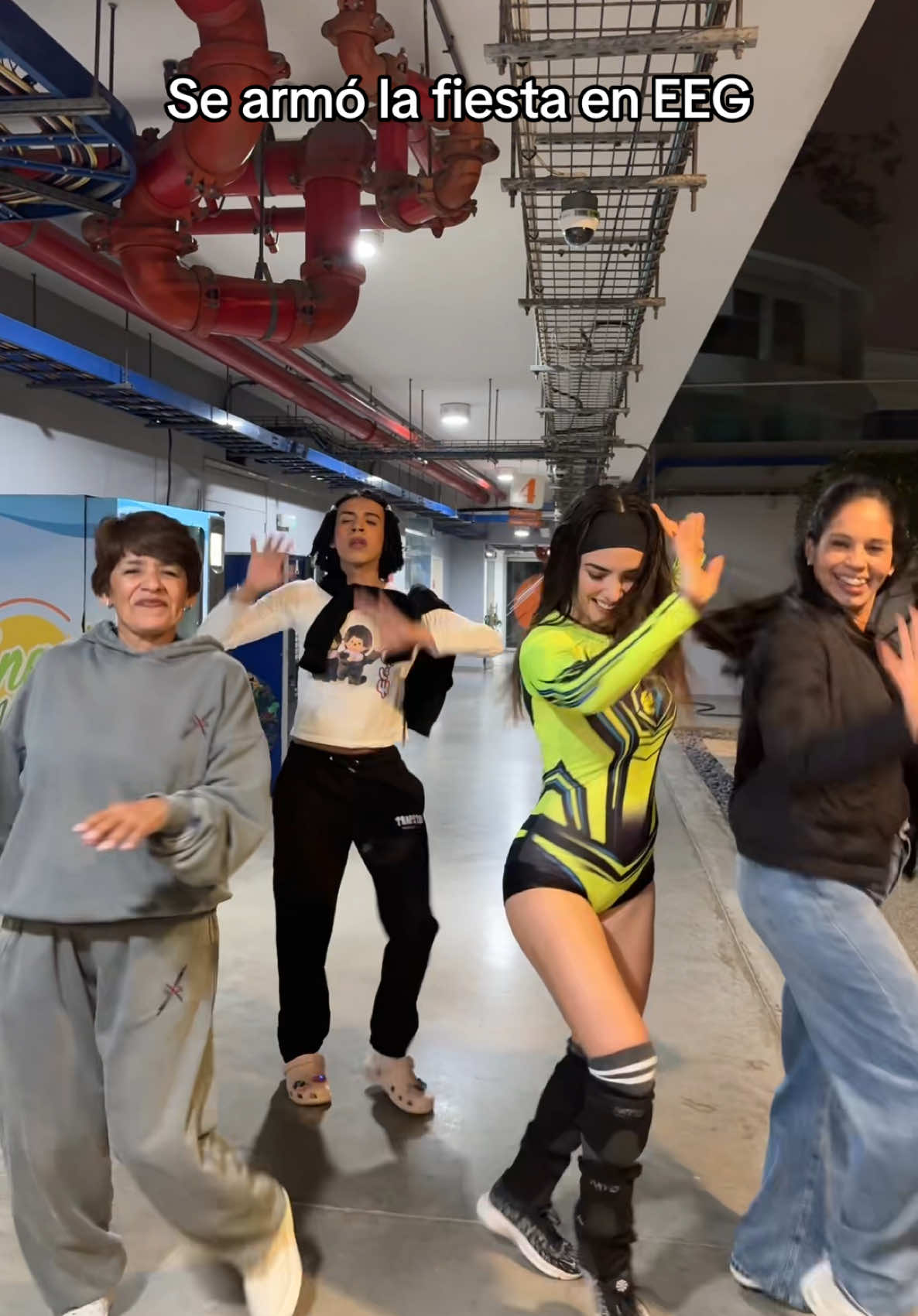 Ahora soy nieta de la Candela ♥️ No te pongas celoso @valentino 🤭