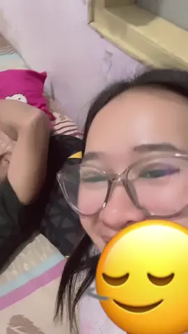 Ini termasuk hitungan durhaka ga ya ? 😭😭 gemec bgt soalnya haha