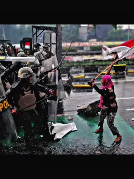 Fuck government, fuck cops. May all of you rot in the deepest of hell.                                                 #1312 #polisiindonesia #dpr #acab 