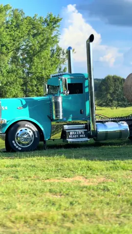 Getting light 👍 #BRM #Peterbilt #viral #hay #fyp