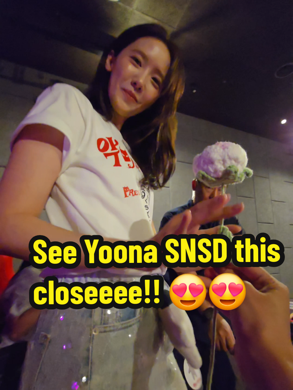 Can't believe that I saw Yoona from SNSD this closeeee!!🤩🤩 But suddenly I was blur and forgot to give my phone for the photo together..uwaaaaa 😭😭 But seriously Yoona is so so so pretyyyy!! Don't forget to watch her new movie 악마가 이사왔다 (Pretty Crazy) in your cinema‼️ Sumpah best and kelakar giler 😍😍 #yoona #imyoona #snsd #악마가이사왔다 #윤아 