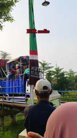 Box dengan tuning yang jos, suara tdak mundur Fokus depan 👍🔥 @bdraudiopati #soundhoregjawatimur #karnaval2025 #kudus #fyp #masukberanda 