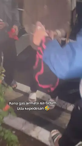 tadinya mau gua gosokin giginya..