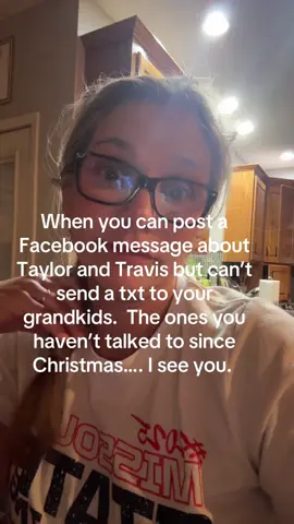 I know you see. #grandma #grandpa #taylorswift #😂😂😂 