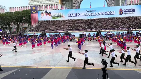 Raptai penuh Hari Kebangsaan 2025. Sekolah Seni Malaysia Kuala Lumpur & Permata Seni Tari #muhammadqalifiman  #qasehnurqaleesya  #HKHM2025  #ssemkl  #permatasenitari  @𝕢𝕒𝕔𝕖𝕙𖤐  @DGSMILE3  @Qaseh Nur Qayra 