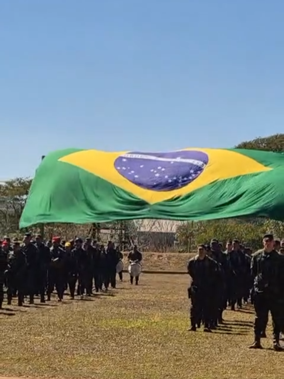 “Verás que um filho teu não foge à luta!”⚡🚩🏁🪂🦅💀 Comandos! Força! Brasil!💀⚡🔪“Si vis pacem, para bellum.” Onde você estiver, estaremos com você! #Força #Comandos #Operações #Especiais #Fantasma #Audaz #Elite #Guerreiro #Alado #Destemido #Aguerrido #Sagaz #Força #Especiais #Caveira #Bravura #1ºBAC #DAC #CAC #CiaPrec #Paraquedista #Pátria! #Brasil!