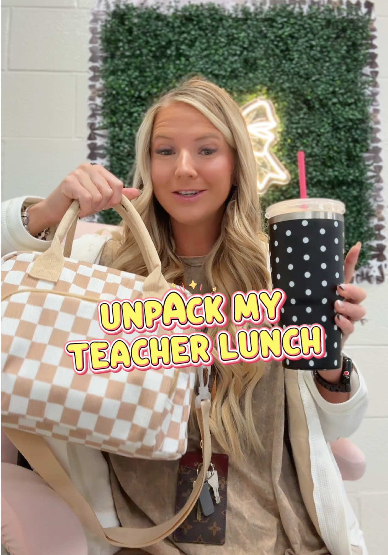 UNPACK MY TEACHER LUNCH!!💕 #teacherlunch #teacher #lunchboxideas #lunch #CapCut 